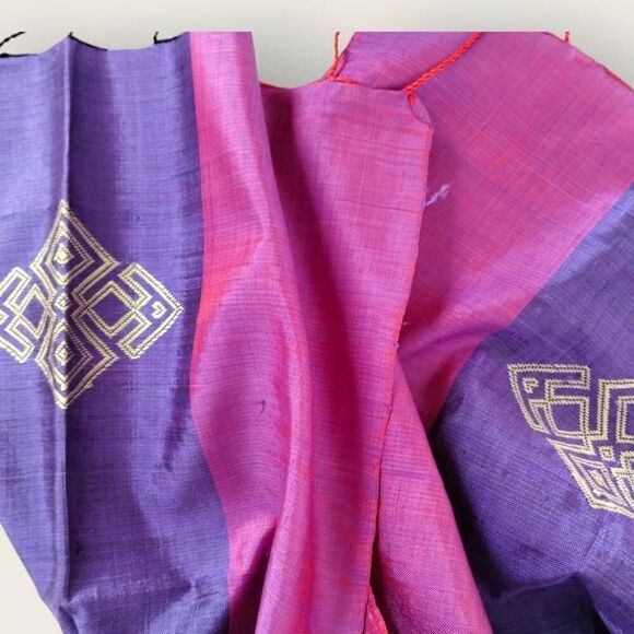 Womens Silk Scarf Rectangle 60" Purple Pink Emblem Fringe Wrap Indian Bohemian - Picture 4 of 8